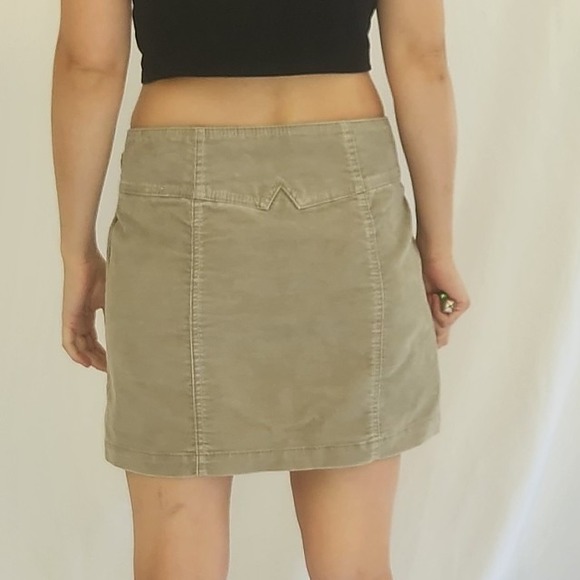 Y2K Gap Tan Corduroy Mini Skirt - Picture 3 of 4